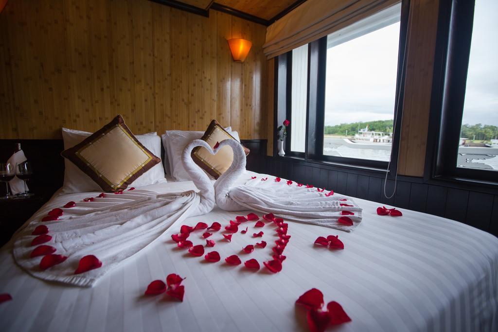 Syrena Cruises Hotel Ha Long Buitenkant foto