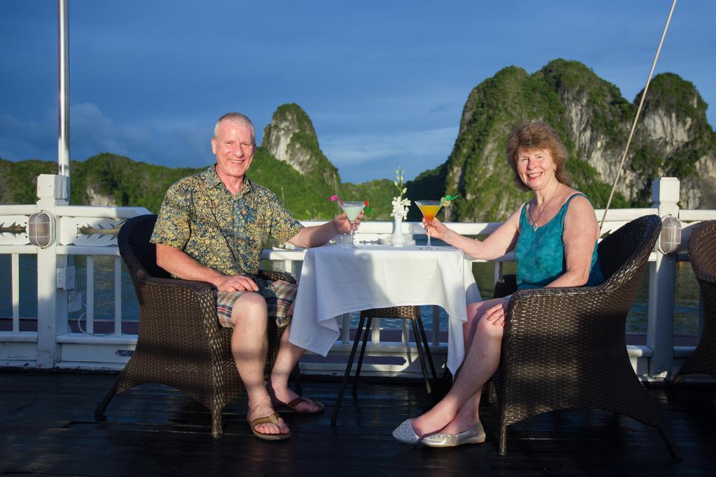 Syrena Cruises Hotel Ha Long Buitenkant foto