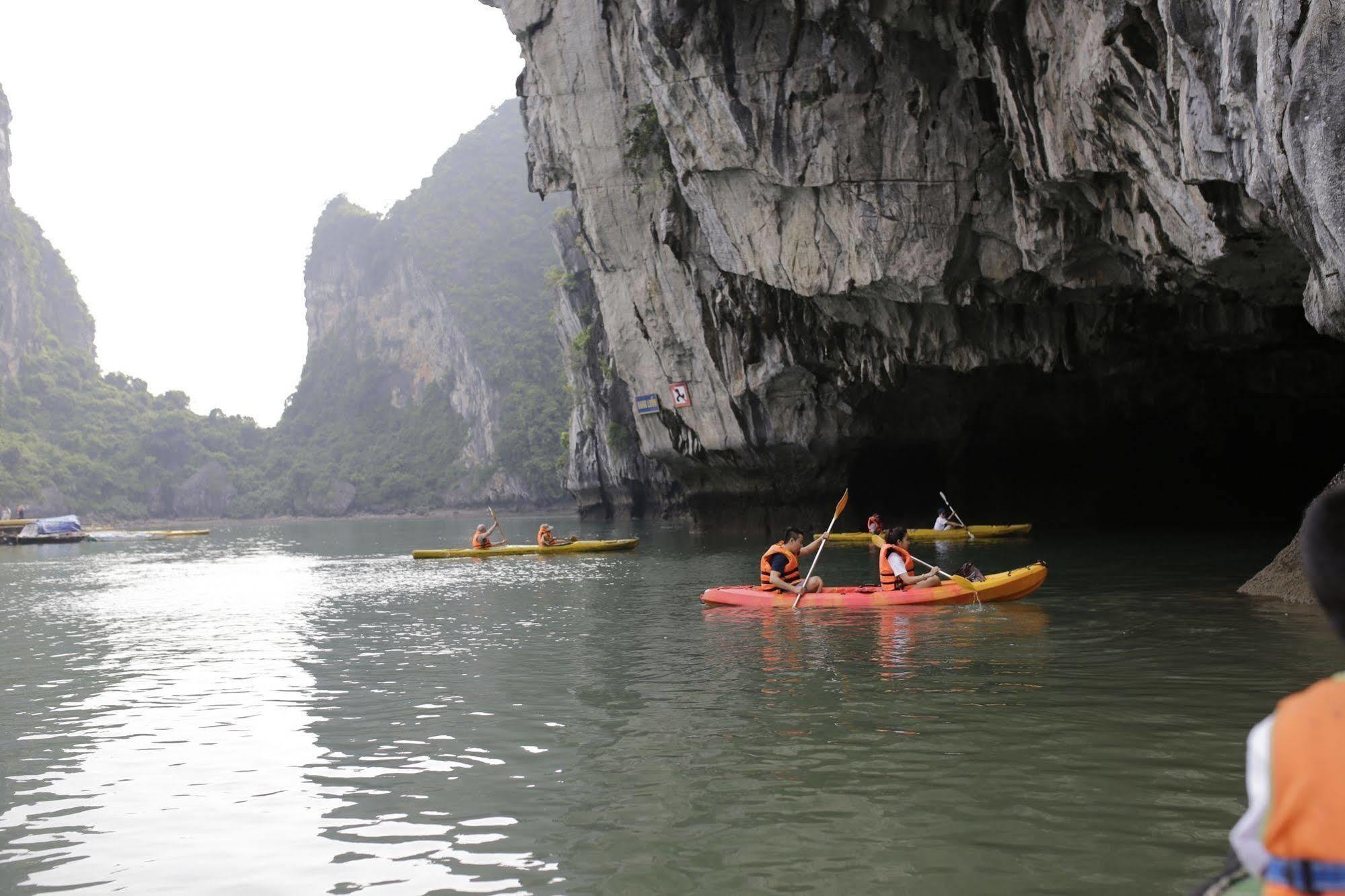 Syrena Cruises Hotel Ha Long Buitenkant foto